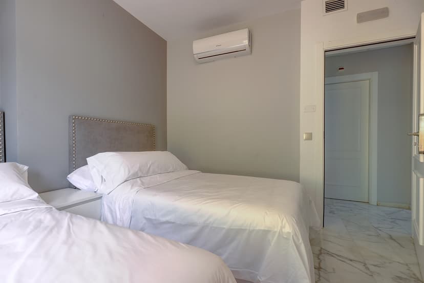 Hostal 37