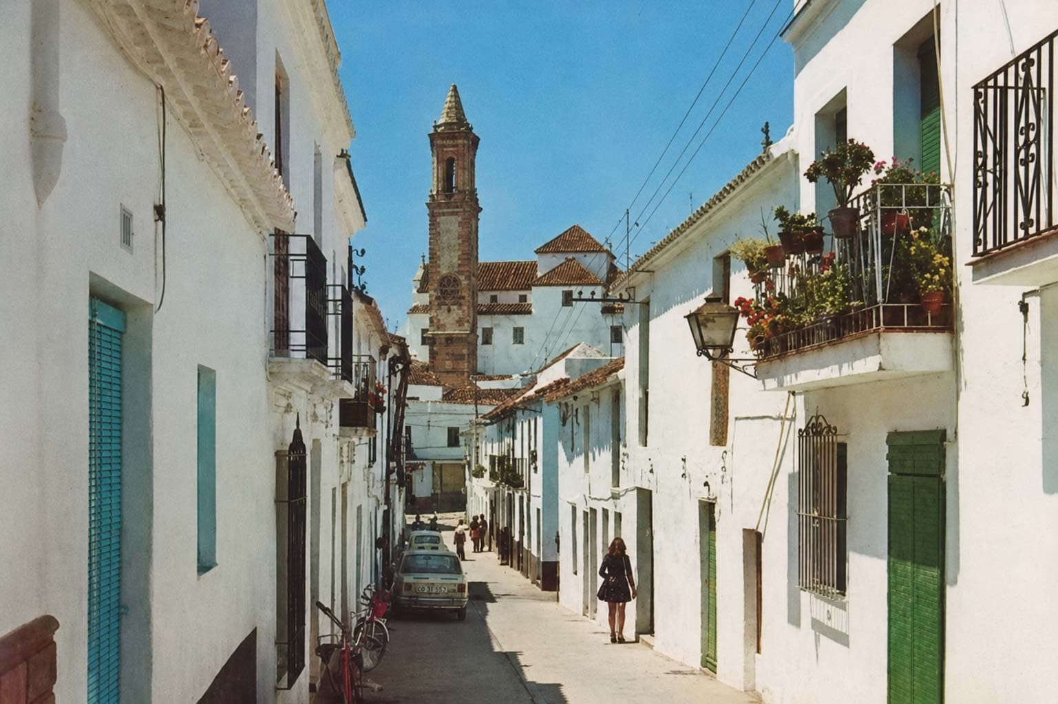Fotografía histórica de la Calle San Antonio en el casco de Estepona.