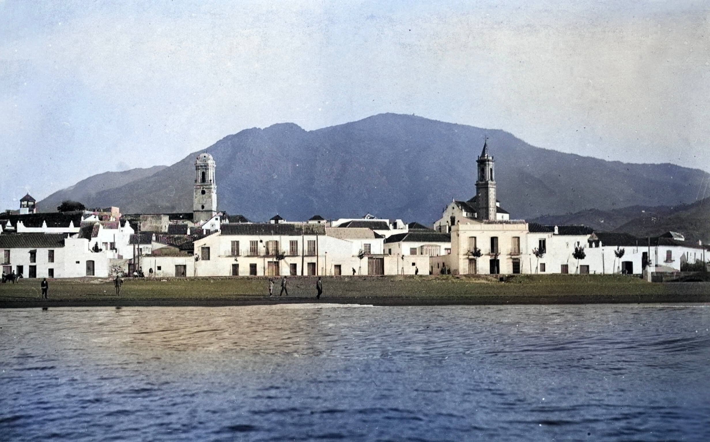 Vista de Estepona hacia el mar — imagen histórica