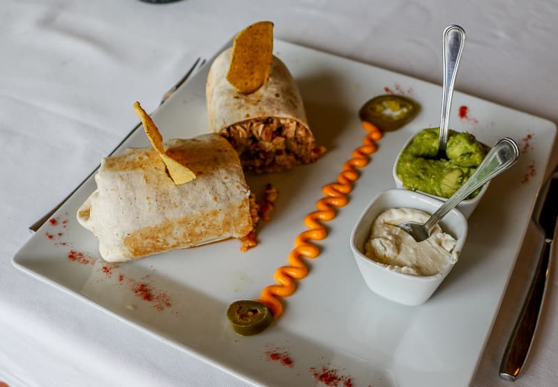Chilli (Hindú-Mexicano) — Restaurante, Zona Este