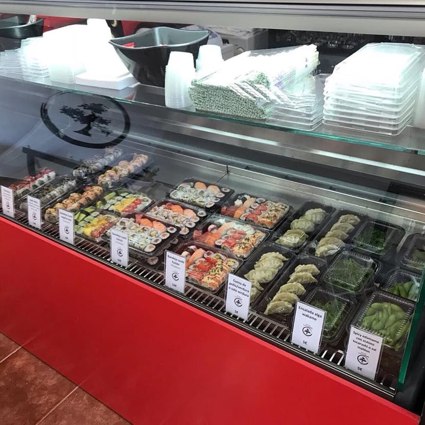 Pepe Sushi House (Japonés) — Restaurante, Paseo marítimo