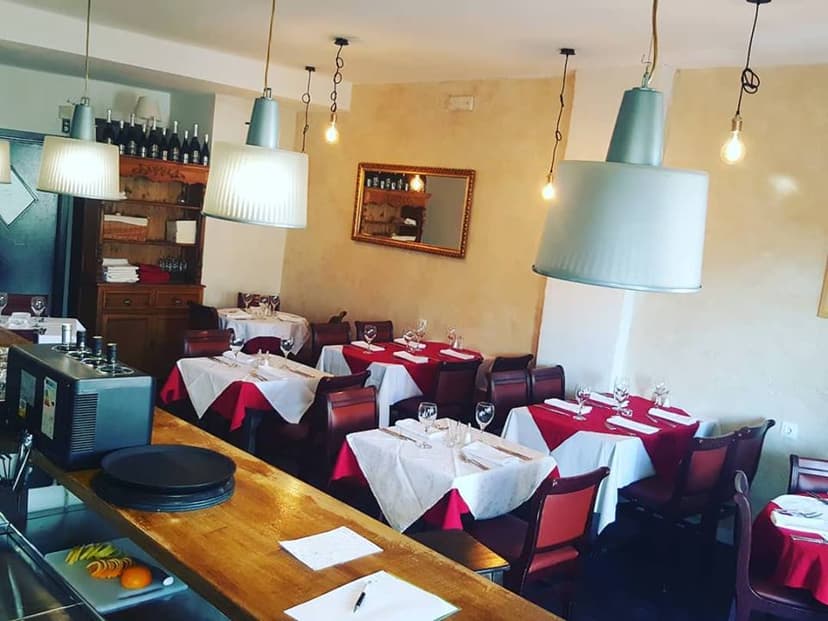 Dolce vita (Italiano) — Restaurante, Puerto