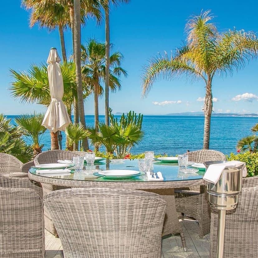 Restaurante TikiTano by Besaya en Estepona