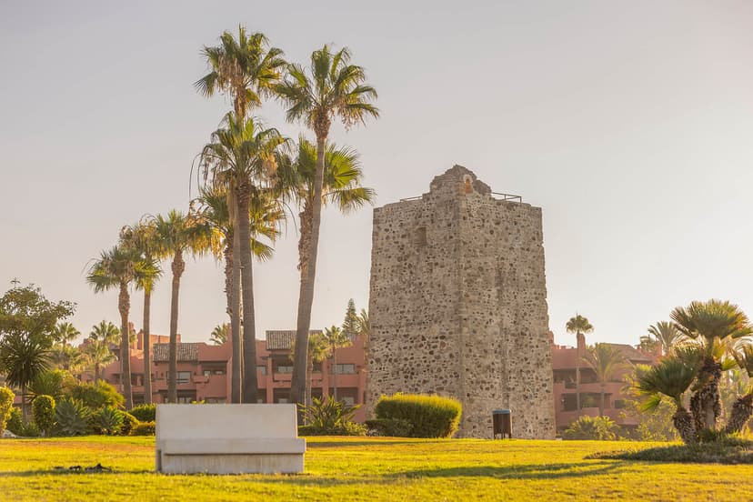 Torre Almenara de Guadalmansa, Estepona — sistema de defensa costera